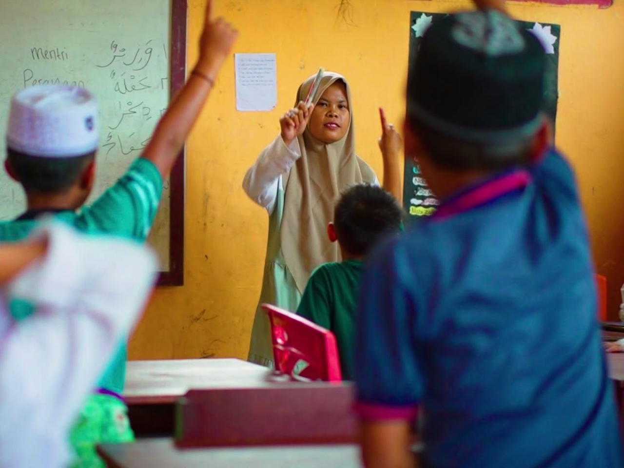 Sambut Hari Kesaktian Pancasila,Listrik 24 Jam PLN di Lembah Mandailing Buka Jalan Cita-Cita Anak Desa Patialo