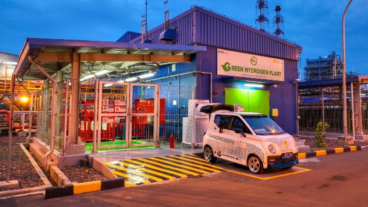 Momentum Hari Kesaktian Pancasila, Inovasi Energi Bersih PLN Group Raih Empat Penghargaan ASEAN Energy Awards 2026